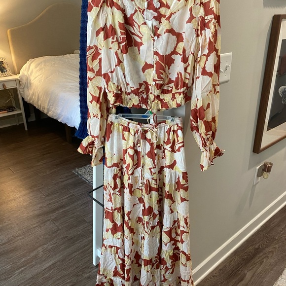 Kivari Zanthe Floral Matching Set - Picture 3 of 7